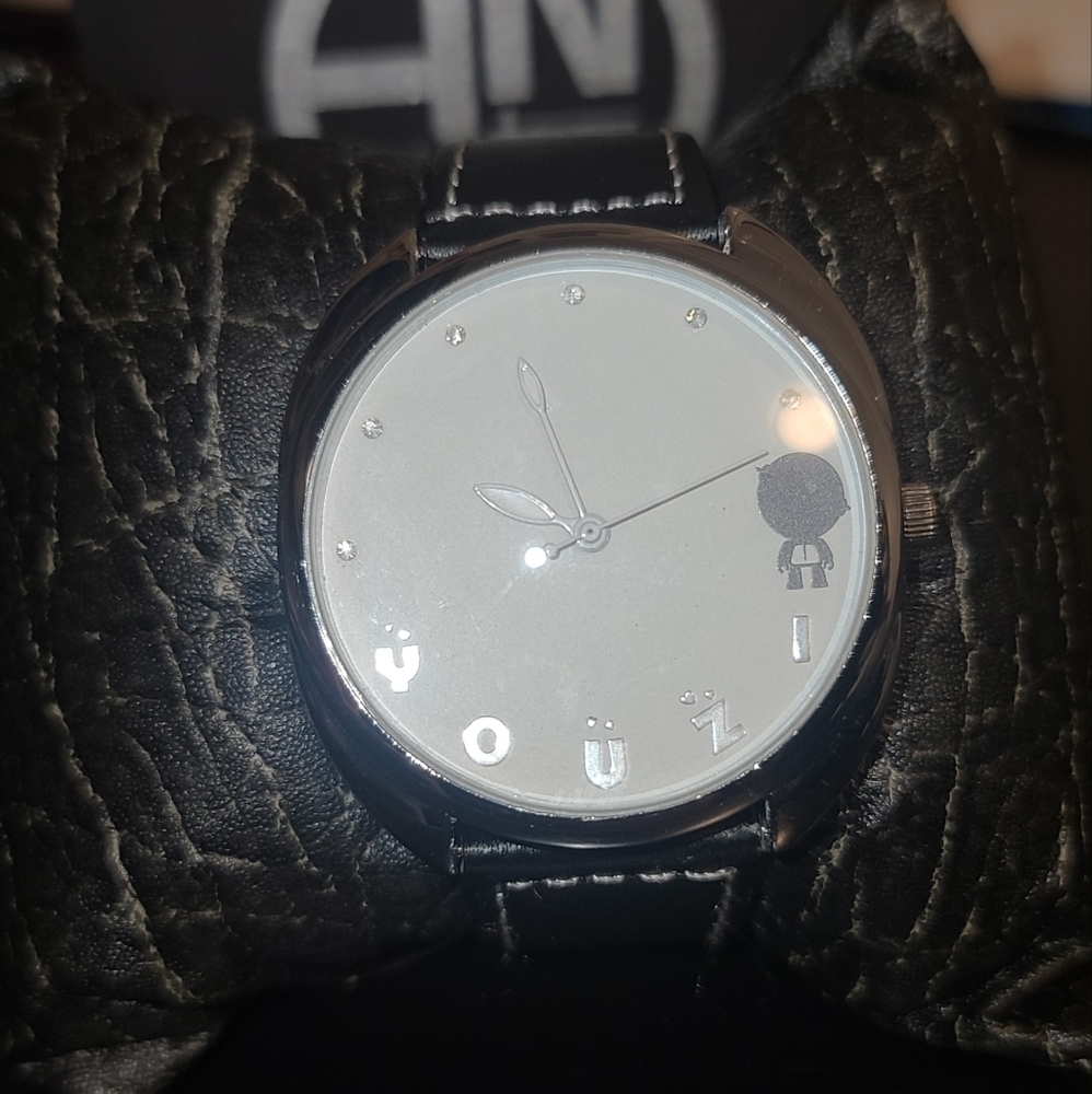 Watch - Picture 2 of 10